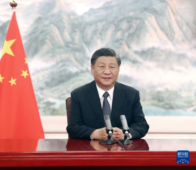 新华社照片，北京，2022年6月17日
习近平出席第二十五届圣彼得堡国际经济论坛全会并致辞
6月17日晚，国家主席习近平应邀以视频方式出席第二十五届圣彼得堡国际经济论坛全会并致辞。
新华社记者 鞠鹏 摄