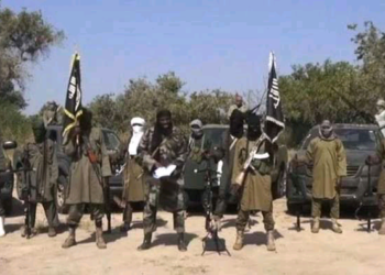 ISWAP Ta Kwance Motoci 4 Dauke Da Abincin ‘Yan Gudun Hijira A Borno 