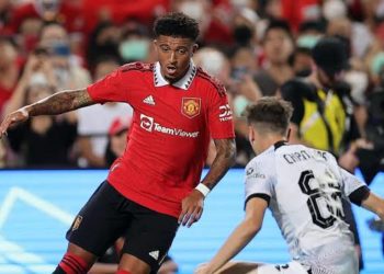 Dole Sai Mun Sake Dagewa, Cewar Kocin Manchester United