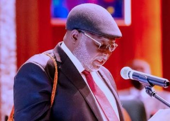 Buhari Ya Bukaci Majalisa Ta Amince Da Nadin Ariwoola A Matsayin Alkalin Alkalai Na Kasa