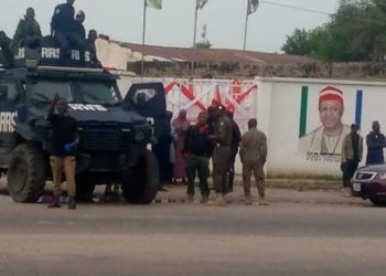 DA DUMI-DUMI: ‘Yansanda Sun Rufe Hedikwatar NNPP Dake Maiduguri, Sun Kama Dan Takarar Sanata