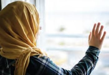 Miji Ya Ce Wa Matarsa In Kika Fita Ta Kofa Kin Saku, Sai Ta Fice Ta Taga, Shin Ta Saku?