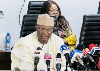 2023: Mace 1 Ce Ta Fito Takarar Shugaban Kasa Da Wasu 380 A Kujerun Majalisar Tarayya – INEC