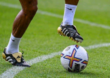 Dan Kwallo Ya Mutu Ana Tsaka Da Wasa A Filin Kwallo A Legas 