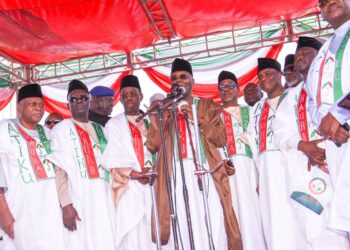 Atiku Ya Karbi Mutane Dubu 25 Da Suka Sauya Sheka Daga APC Zuwa PDP A Bauchi