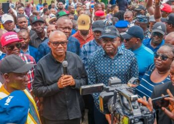 Bayelsa: Peter Obi Ya Ziyarci Wadanda Ambaliyar Ruwa Ta Shafa A Bayelsa 