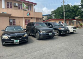 EFCC Ta Kwato Motoci 15 Da Na’u’rori Daga Hannun Masu Damfarar Yanar Giolzo A Wari
