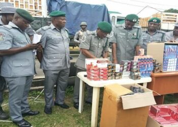 Kwastam Ta Kama Katan 1,700 Na Jabun Tumatirin Gwangwani A Tashar Ruwa Ta Legas