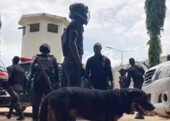 Tsegunta Barazanar Tsaro Daga Ofishin Jakadancin Amurka: Wa Abin Zai Amfanar?