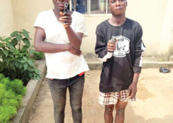 ‘Yansanda Sun Cafke Wata Budurwa Kan Zargin Fashi Da Makami Da Bindigar Roba A Ogun