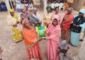 Kirsimeti: Wata Musulma Ta Raba Wa Mata 50 Kiristoci Kayan Abinci, Atamfofi Da Kuɗi A Kaduna