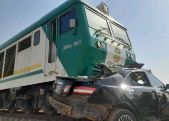 Jirgin Kasa Ya Yi Awon Gaba Da Mota Dauke Da Fasinjoji A Abuja