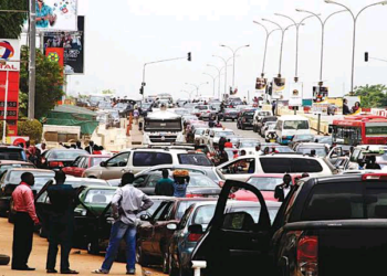 Majalisar Dokoki Ta Bai Wa NNPC Mako Daya Ya Kawo Karshen Karancin Mai