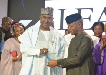 Marwa Ya Sadaukar Da Karramawar LEADERSHIP Ga Buhari Da Jami’an NDLEA