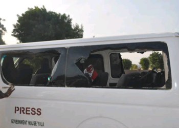 An Bukaci DSS Ta Yi Bincike Kan Kai Wa Ayarin Motocin Matar Gwamnan Adamawa Hari