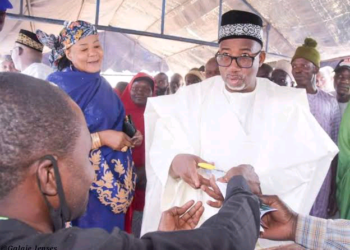 Zaben 2023: Gwamnan Bauchi Ya Lashe Akwatin Mazabarsa