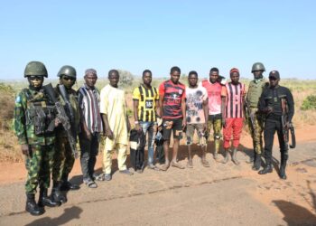 Sojoji Sun Fatattaki ‘Yan Bindiga, Sun Ceto Mutane 30 Da Aka Sace  A Kaduna 