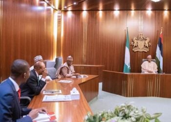 Sauyin Kudi: Buhari Ya Gana Da Kungiyar Gwamnonin Nijeriya Da Emefiele