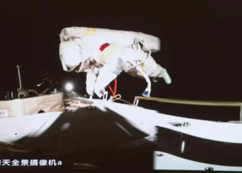 ’Yan Sama Jannatin Kumbon Shenzhou-15 Na Kasar Sin Sun Kammala Tattakin Farko A Wajen Tashar Binciken Samaniya