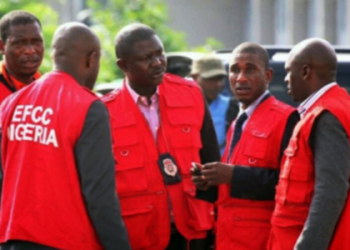 Yadda Jami’an EFCC Suka Yi Dirar Mikiya A Rumfunan Zabe A Zamfara