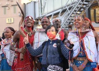 Kenya Ta Karbi Bakuncin Rukunin Farko Na Sinawa Masu Yawon Bude Ido Bayan Annoba