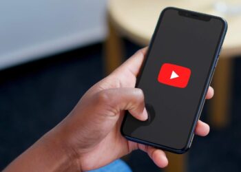 Yadda Za Ka Sauke Bideo A Wayarka Daga Facebook Da YouTube