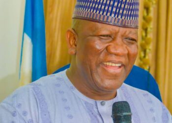 Abdulaziz Yari Ya Bada Tallafin Tirela 240 Na Abincin Azimi A Zamfara