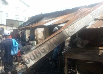 Gobara Ta Tashi A Kasuwar Sayar Da Kayan Motoci A Legas