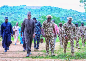 Zulum Ya Ziyarci Iyalan Masuntan Da Boko Haram Ta Hallaka A Borno