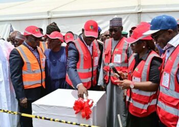 Buhari Ya Kaddamar Da Fara Hakar Danyen Mai A Jihar Nasarawa