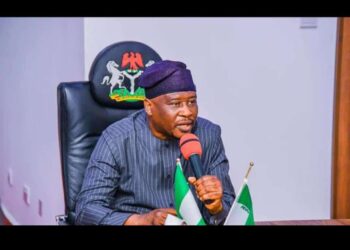 Da Dumi-Dumi: Fintiri Ya Kayar Da Binani A Kujerar Gwamnan Adamawa