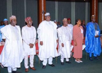 Shugaba Buhari Ya Rantsar Da Sabbin Manyan Sakatarorin Gwamnati 6