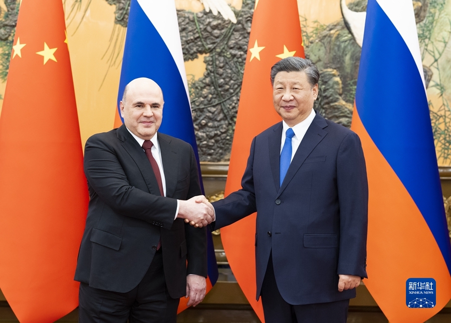 President Xi Jinping meets with Russian Prime Minister