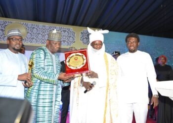 Tsare-Tsare Ga Ma’aikata: Gwamnonin Bauchi Da Gombe Sun Samu Babbar Lambar Yabo Daga Kungiyar Kwadago Ta TUC