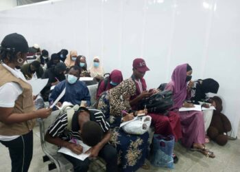 Rukunin Farko Na ‘Yan Nijeriya 376 Da Aka Kwaso A Sudan Sun Iso Abuja