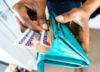 Tsakanin Mace Mai Bala’in Son Kudi Da Mai Yawo, Da Namiji Mai Kulle Ko Mako, Wanne Ne Dama-dama?