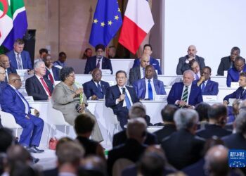 Firaministan Kasar Sin Ya Yi Kira Da A Himmatu Wajen Warware Matsalolin Da Kasashe Masu Tasowa Ke Fuskanta