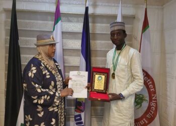 Ci Gaban Al’umma: Ƙungiyar GMBNI Ta Karrama Ma’aikacin LEADERSHIP Da Wasu