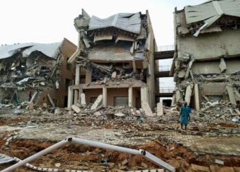 Abba Gida-Gida Ya Jagoranci Rusa Wani Gini Mai Hawa 3 Dauke Da Shaguna 90 A Kano