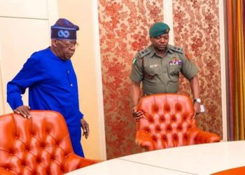 Tinubu Ya Dakatar Da Emefiele A Matsayin Gwamnan CBN