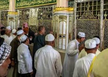 Falalar Ziyarar Kabarin Annabi SAW II