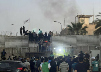 Wasu Matasa Sun Kone Ofishin Jakadancin Sweden A Iraki Kan Kona Alkur’ani Mai Tsarki