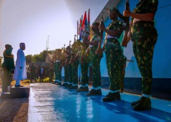 Tinubu Ya Isa Guinea-Bissau Domin Taron ECOWAS, Ya Ziyarci Sojojin Nijeriya