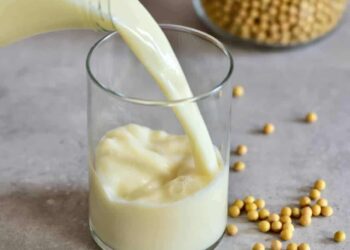 Yadda Uwargida Za Ta Yi Madarar ‘Soya milk’