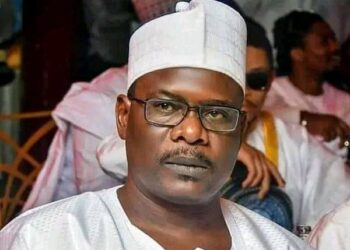 Kotu Ta Dakatar Da Sanata Ali Ndume Kan Yi Wa Wani Malami A Abuja Karan Tsaye