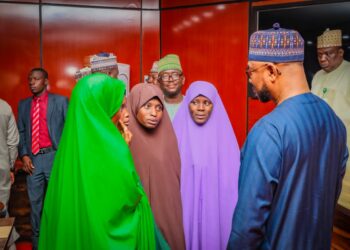 Gwamna Dauda Ya Karbi ‘Yan Mata Hudu Da Suka Kwashe Watanin 7 A Hannun ‘Yan Bindiga A Zamfara
