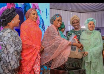 Remi Tinubu Ta Sanya Wa Babban Dakin Taron Cibiyar Mata Ta Abuja Sunan Maryam Abacha