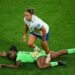 ‘Yar Kwallon Super Falcons Alozie Ta Magantu A Kan Abin Da da Lauren Ta Yi Mata