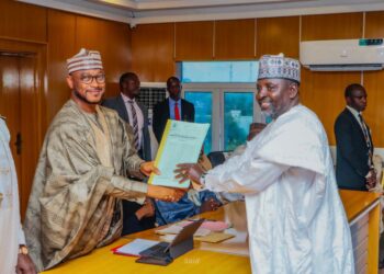 Gwamman Zamfara Ya Rantsar Da Kwamishinoni 18 Tare Raba Musu Ma’aikatu