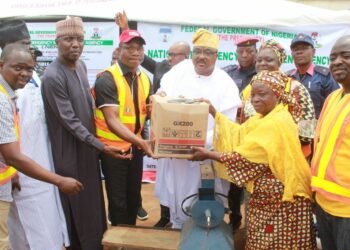 NEMA Ta Raba Kayan Agaji Ga Wadanda Ambaliyar Ruwa Ta Shafa A Kwara
